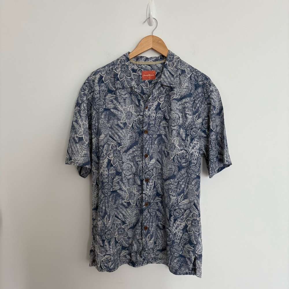 Tommy Bahama Mens Shirt Large Navy Blue White All Over Floral Print 100% Silk